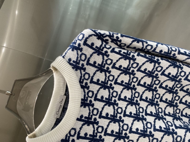 chr1st1an D10r sweaters